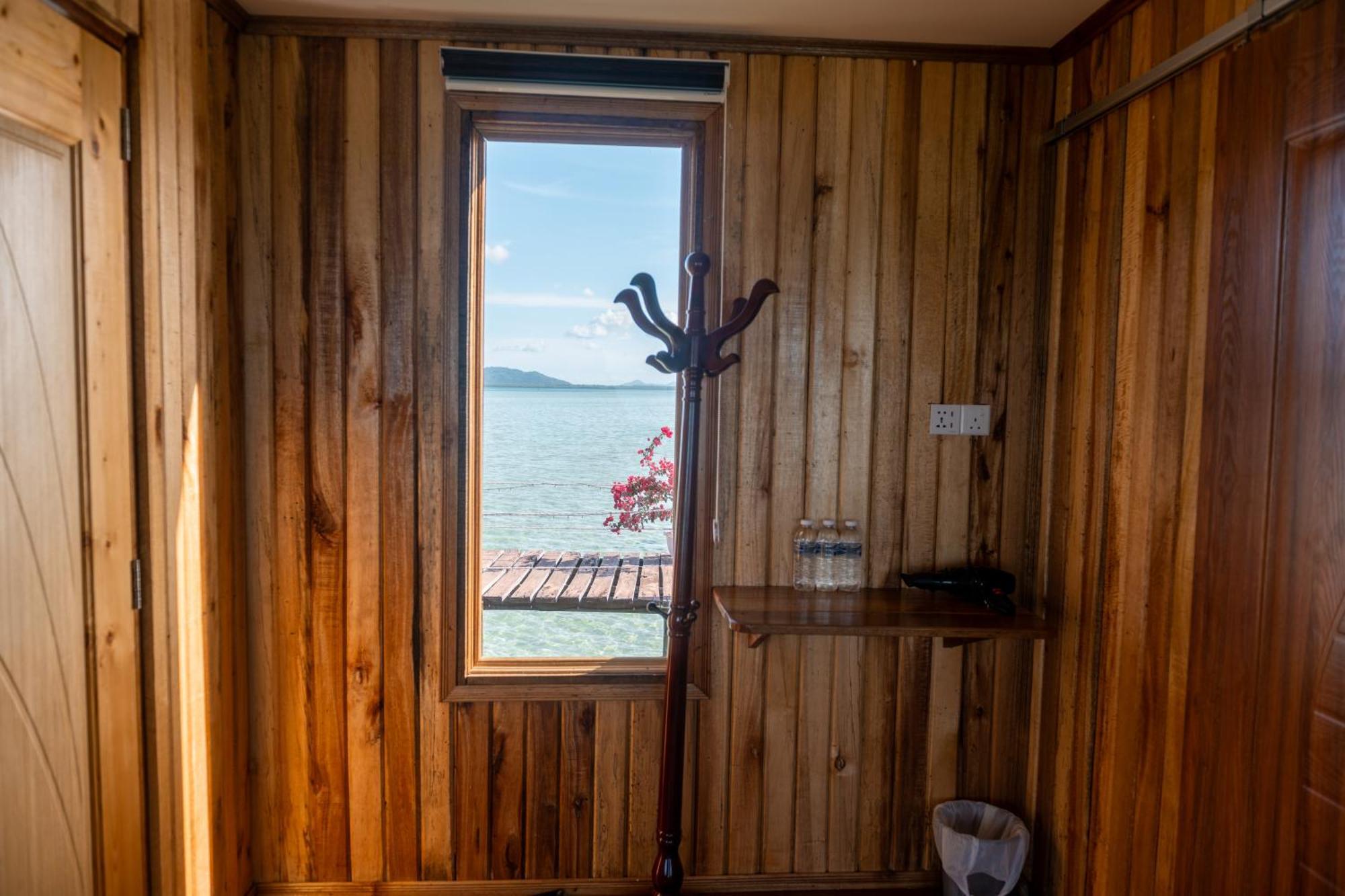 Bed and Breakfast La Water House Semporna Exteriér fotografie